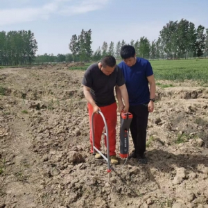 埋地管道檢漏儀使用現(xiàn)場(chǎng)